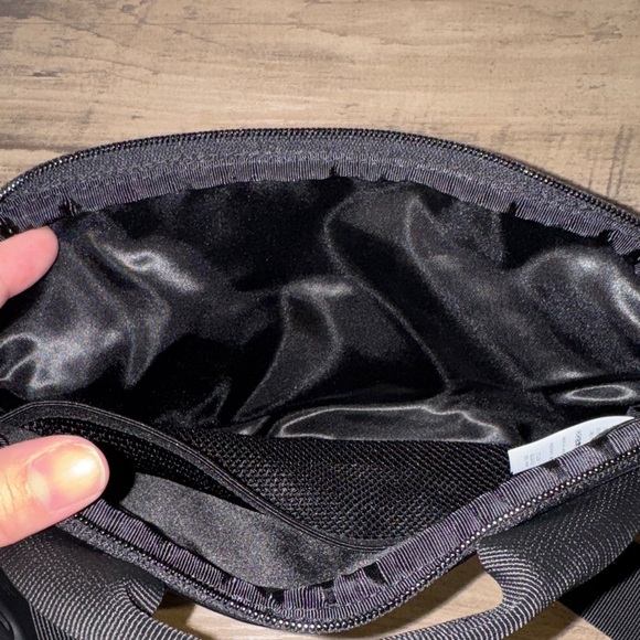 Lululemon Athletica Black Travel Belt Bag - Picture 9 of 12